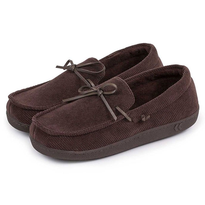 isotoner mens moccasin