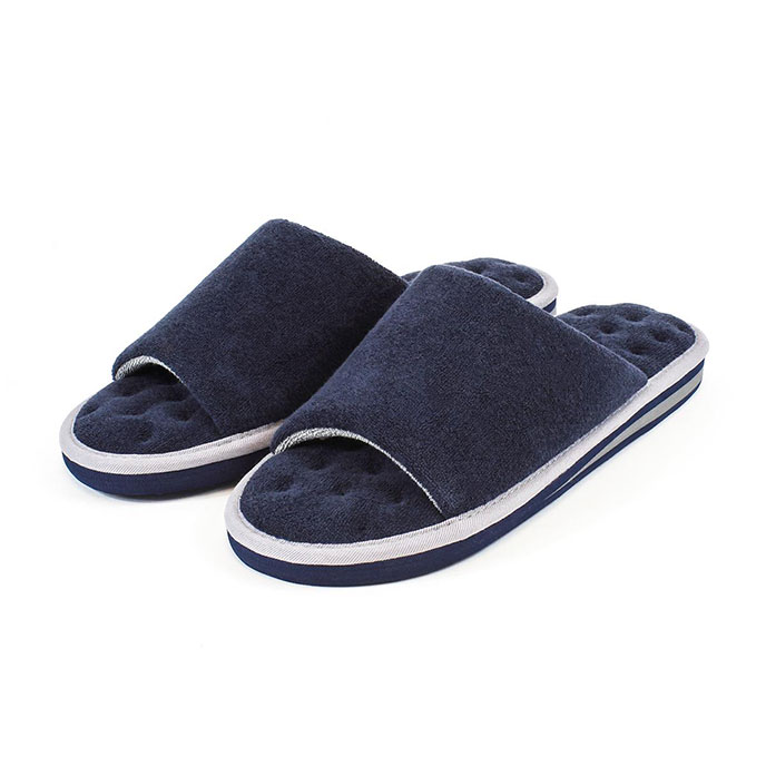 Isotoner Mens Terry Open Toe Slippers 